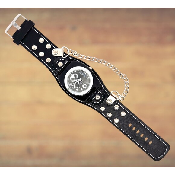 Accessories - Vtg New Ladies Mens Unisex Skull Watch Silver Face Fresh Battery Item #1110